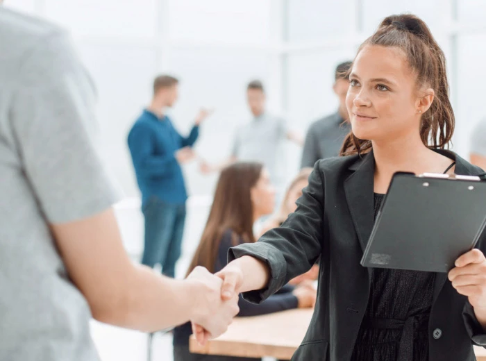 Magabiztos bemutatkozás